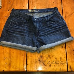 Old Navy Boyfriend Jean Shorts Size 8